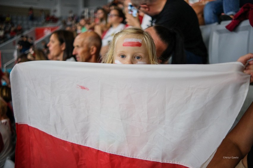 Tarnów. Polska wygrywa z Austrią na Mistrzostwach Europy U22 w siatkówce mężczyzn i zagra w półfinale turnieju [DUŻO ZDJĘĆ]