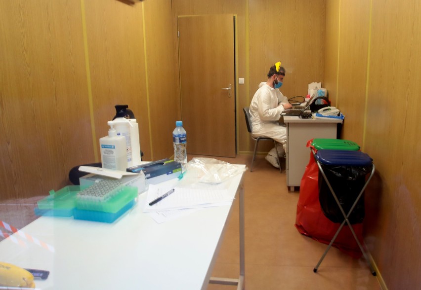 Otwarto pierwszy całodobowy punkt testowania w kierunku koronawirusa w Szczecinie