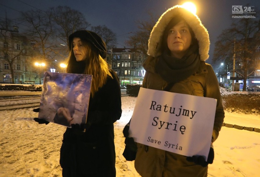 Szczecin: Milczący protest przeciw wojnie w Syrii [zdjęcia, wideo]