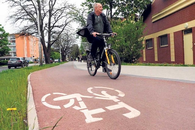 Tak wygląda zwycięski, zrealizowany projekt "Rowerii" - ścieżka rowerowa wzdłuż ul. Zwycięstwa w Koszalinie.