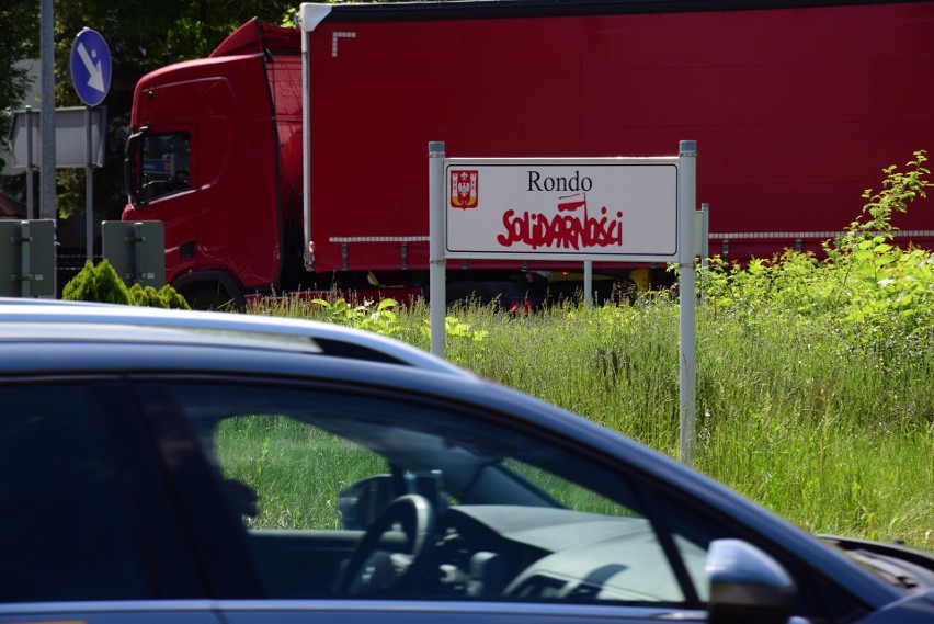 Rondo Solidarności w Inowrocławiu jest aktualnie mocno...