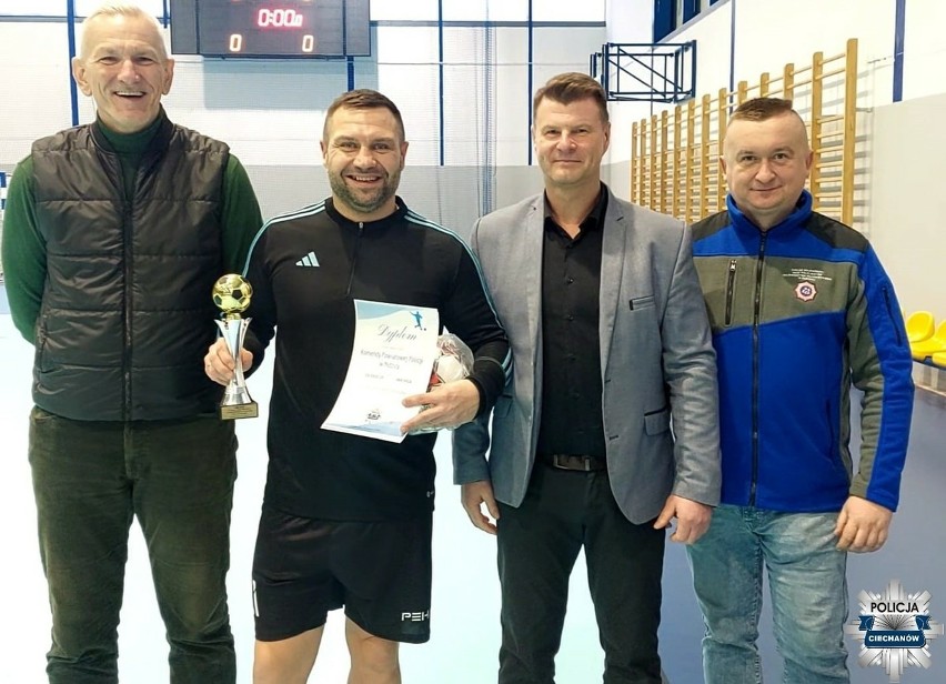 Ostrołęccy policjanci zajęli II miejsce w turnieju piłki nożnej o puchar Komendanta Powiatowego Policji w Ciechanowie, 20.01.2024