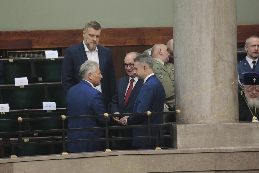 Tomasz Grodzki został marszałkiem Senatu. Ruszył też Sejm nowej kadencji. Nowi posłowie i senatorowie złożyli ślubowanie [ZDJĘCIA] [WIDEO]