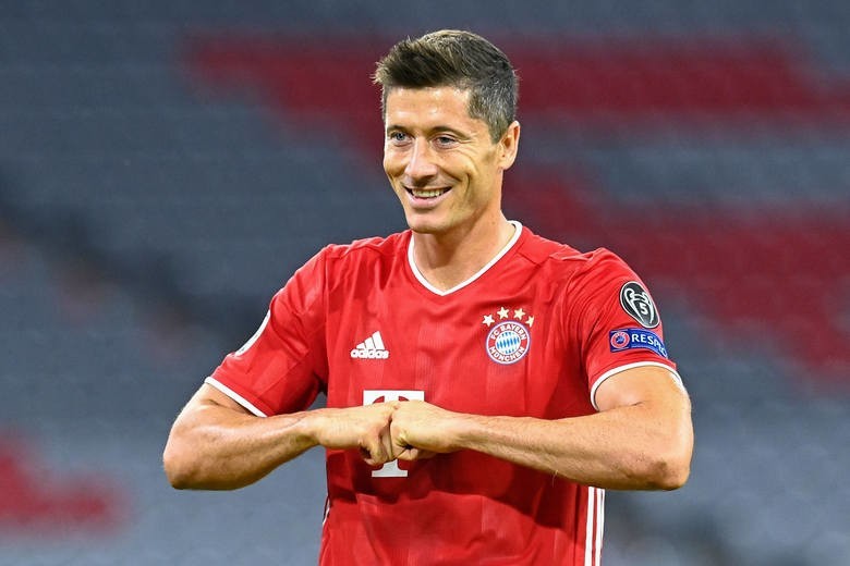 Robert Lewandowski gol na YouTube (WIDEO). Olympique Lyon - Bayern Monachium 0:3. Liga Mistrzów skrót, 19-08-2020
