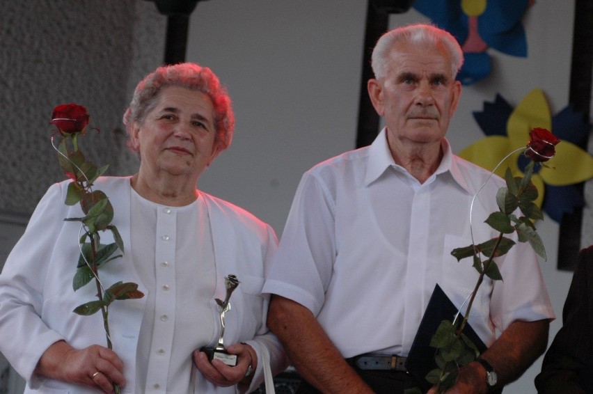 Zofia Nikodemiak z mężem Franciszkiem byli laureatami Róży...