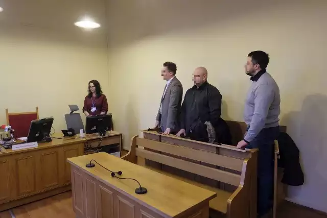 Bartosz L., prezes firmy pożyczkowej Moment Finance w Toruniu oraz trzej jego pracownicy usłyszeli dziś (23.12) wyroki za uporczywe nękanie pożyczkobiorców. "Jest sprawiedliwość na tym świecie" - podsumował jeden z nękanych.
