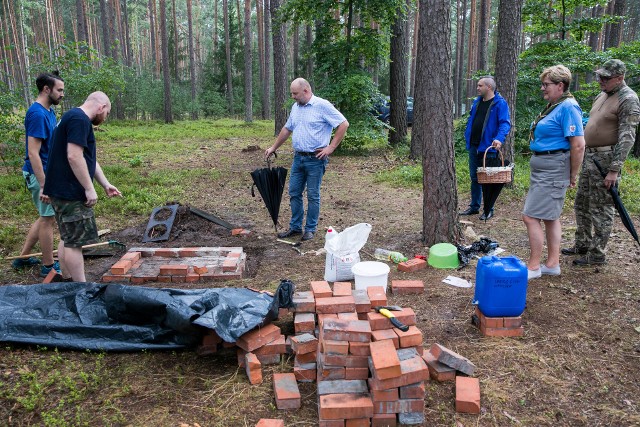 Tak powstawało harcerskie obozowisko w Białej. Pracom przyglądał się marszałek Piotr Całbecki