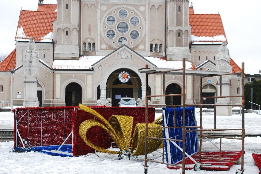 Imitacje bombek, prezentów, gwiazdek, choinek, aniołów oraz...