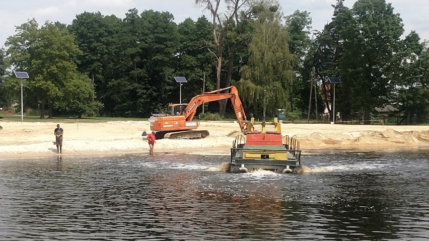 Nad Zalewem w Blachowni powstaje nowa plaża Zobacz kolejne...