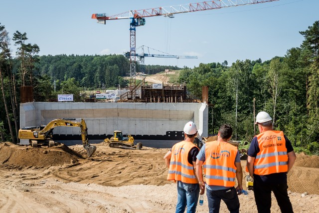 Odcinek S5 po Tryszczynem, dokąd zjechali z miliardem, na razie na papierze, oficjele z Warszawy