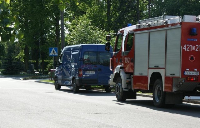 Bok renault mastera został bardzo zgnieciony