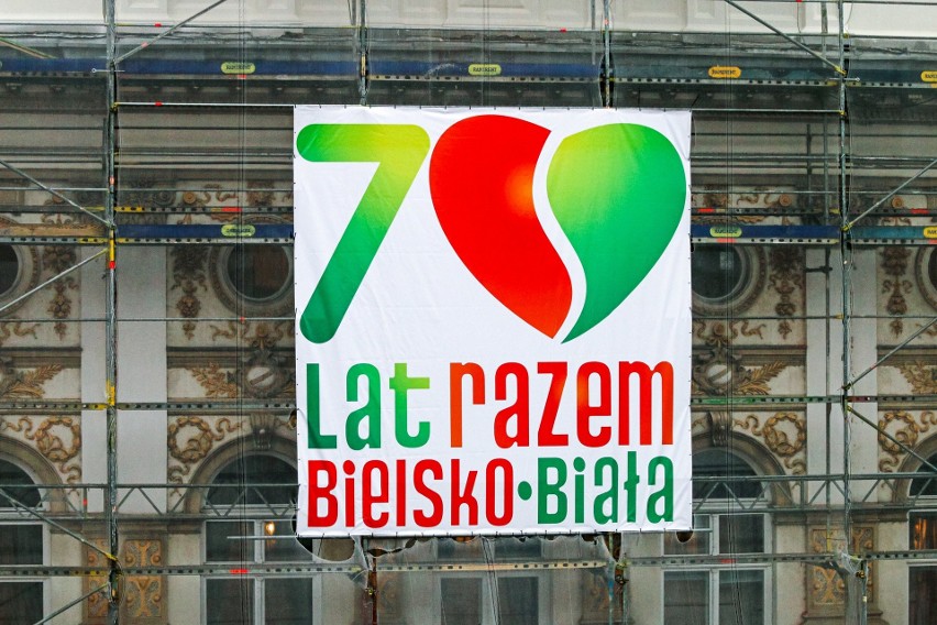 Logo znalazło się na banerze, jaki zawisł na budynku...