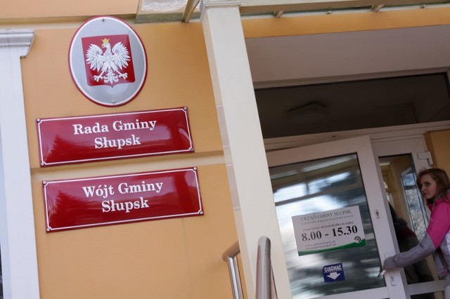 Urząd Gminy Słupsk ma siedziby ul. Sportowej w Słupsku.