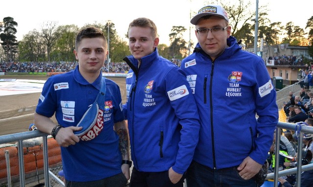 Hubert Łęgowik (pierwszy z lewej) był w 6. rundzie Ligi Juniorów najlepszy w zespole MRGarden GKM. Zdobył 10 pkt.