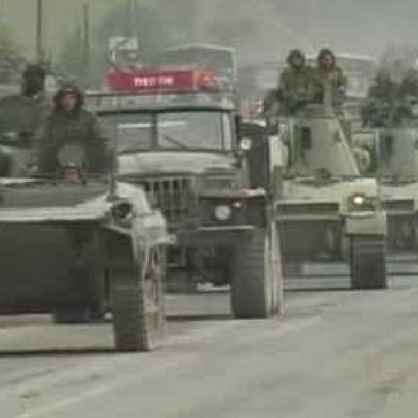 Przez cały czas w centrum Cchinwali trwają zacięte walki. Gruzińskie czołgi ostrzeliwują miasto