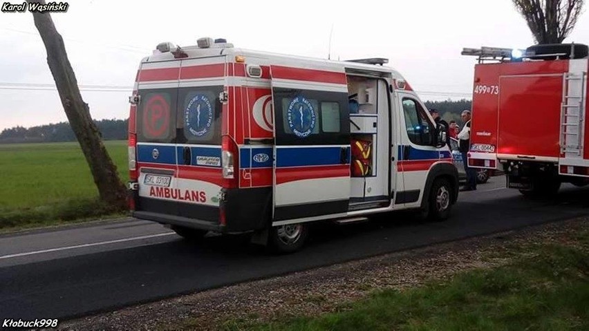 Groźny wypadek w miejscowości Przystajń. Samochód dachował....