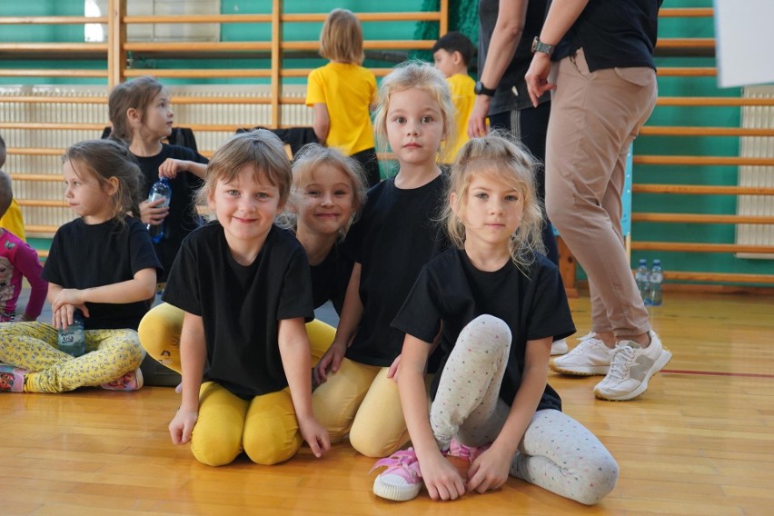 Olimpijska rywalizacja przedszkolaków z powiatu koneckiego w Gowarczowie