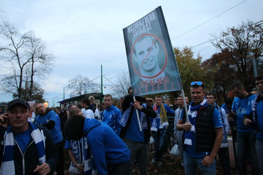 Kibice Lecha Poznań idą ulicami miasta na stadion!