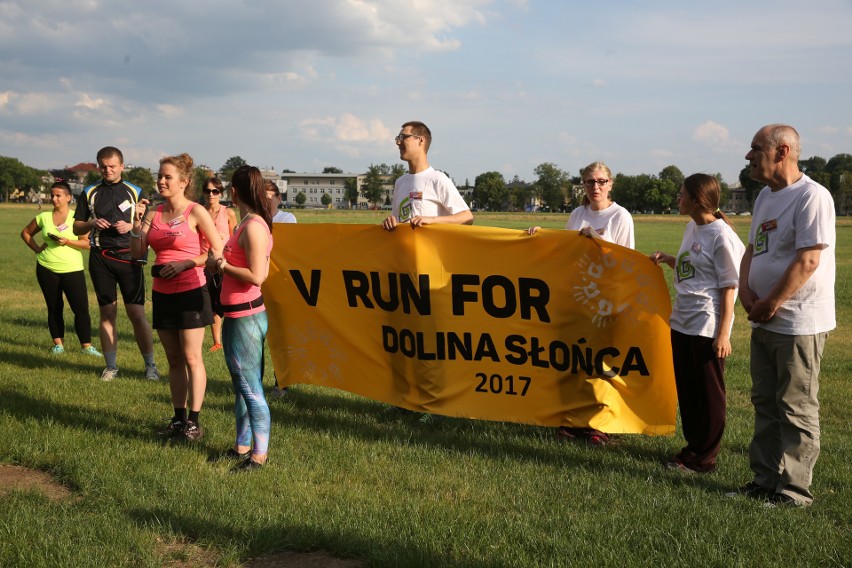 V RUN for Dolina Słońca: bieg dla podopiecznych ośrodka DOLINA SŁOŃCA [ZDJĘCIA UCZESTNIKÓW]