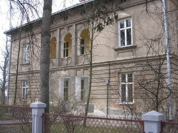 Budynek, gdzie jeszcze w ubiegłym roku miała siedzibę dyrekcja tarnobrzeskiego szpitala, sprzedano za 500 tysięcy złotych.