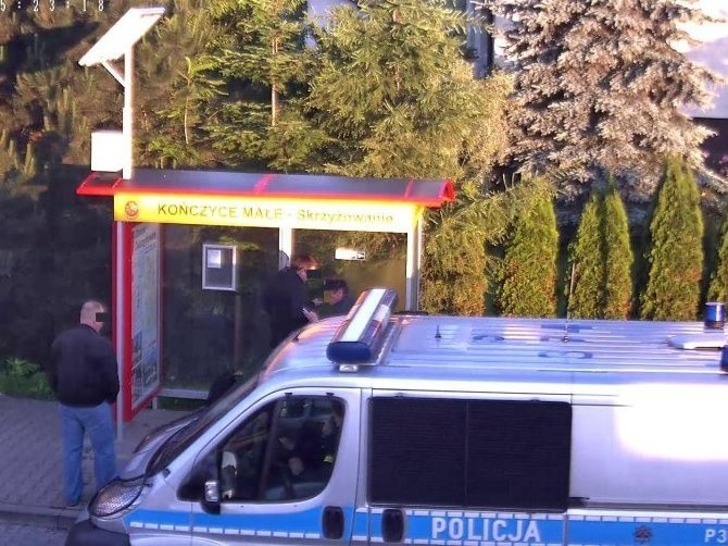 Kończyce Małe: okradli studentkę w Czechach, na przystanku dzielili łupy [WIDEO, ZDJĘCIA]