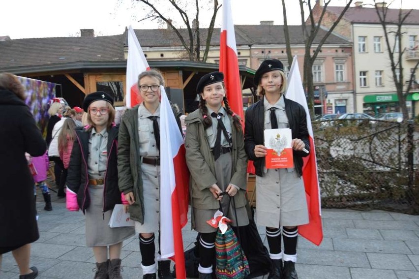 Skawina. Mieszkańcy dobrze uczcili setną rocznicę odzyskania niepodległości [ZDJĘCIA]