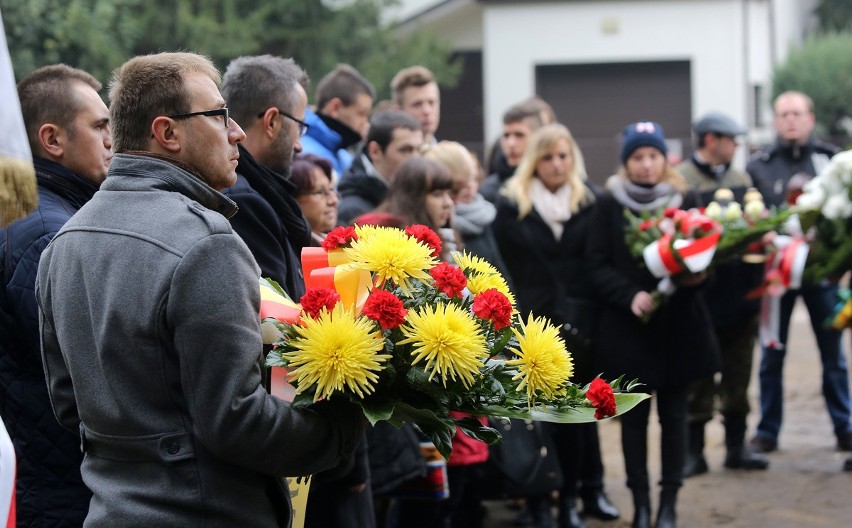 Uroczystość na Brusie. Upamiętnili ofiary dwóch totalitaryzmów [ZDJĘCIA]