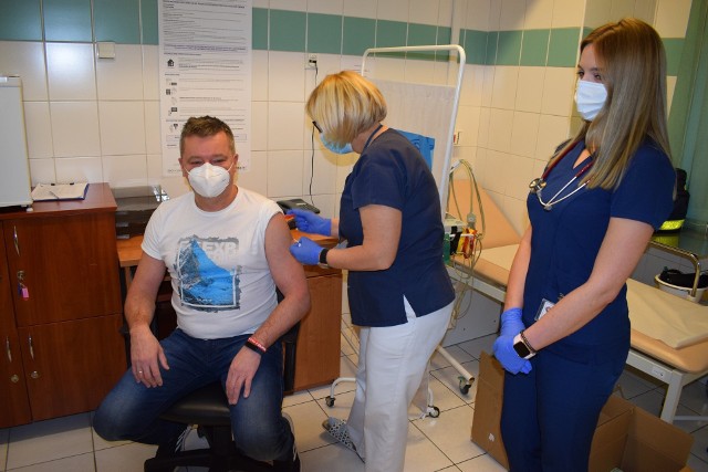 Na Podhalu jako pierwszy zaszczepiony został Stefan Kowalczyk – kardiolog, specjalista chorób wewnętrznych