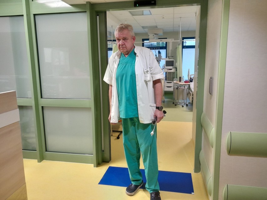 Sześciu pacjentów ma zaimplantowane przez dr Grzegorza Religę bezszwowe zastawki aortalne. Zabiegi refunduje NFZ. Koszt to 110 tys. zł