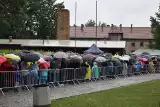 Oświęcim. Na terenie Muzeum Auschwitz trwają uroczystości 78. rocznicy męczeńskiej śmierci o. Maksymiliana Marii Kolbego [ZDJĘCIA]