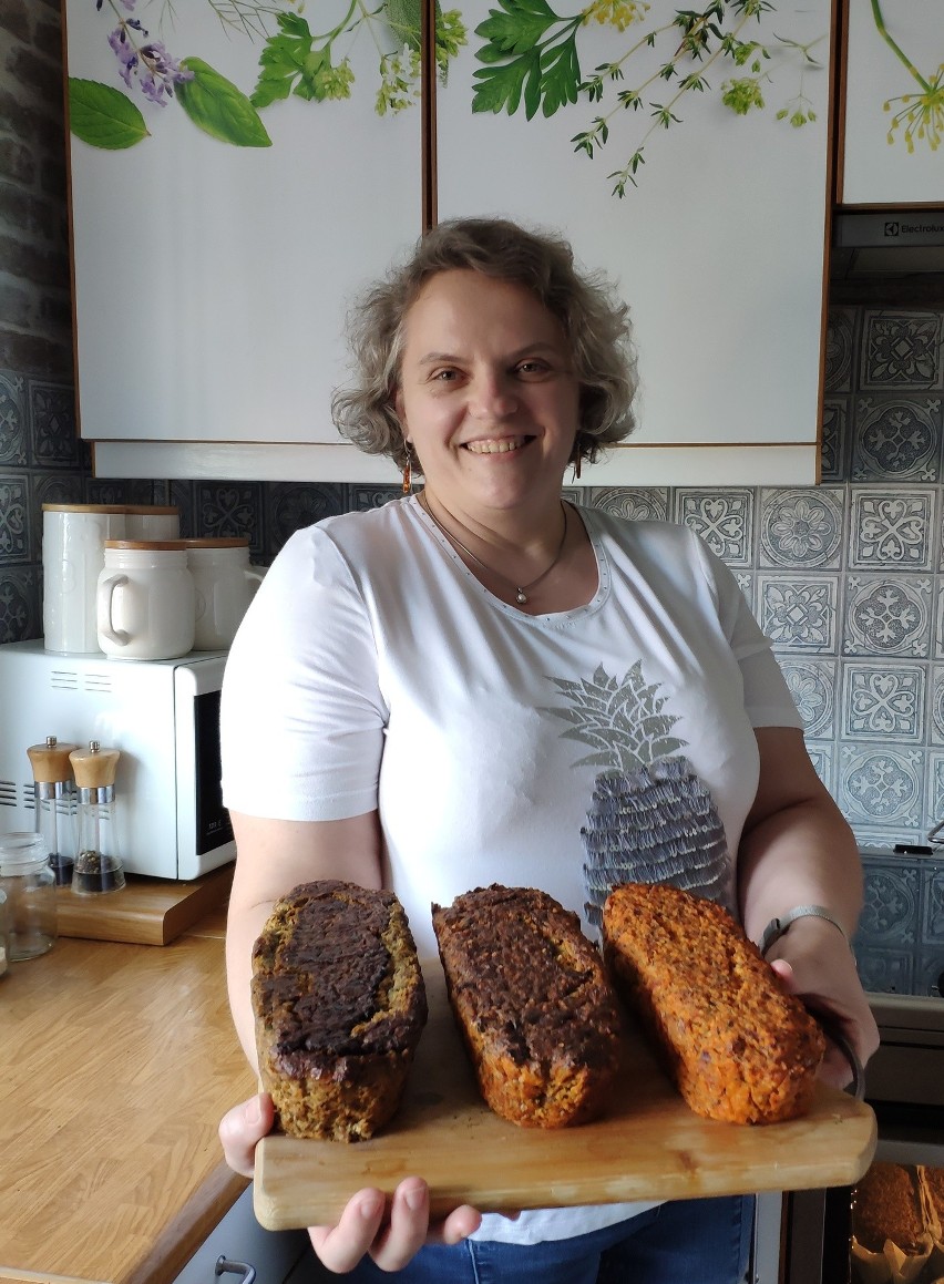 Nauczycielka języka polskiego piecze pasztety z cukinii i wystawia je na licytacje na rzecz Mai z SMA