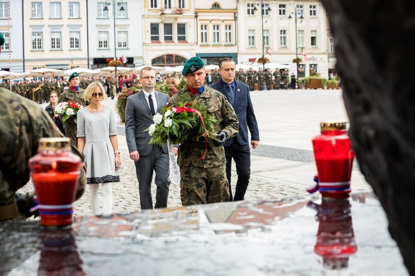 Uroczystość odbyła się pod patronatem: wojewody...