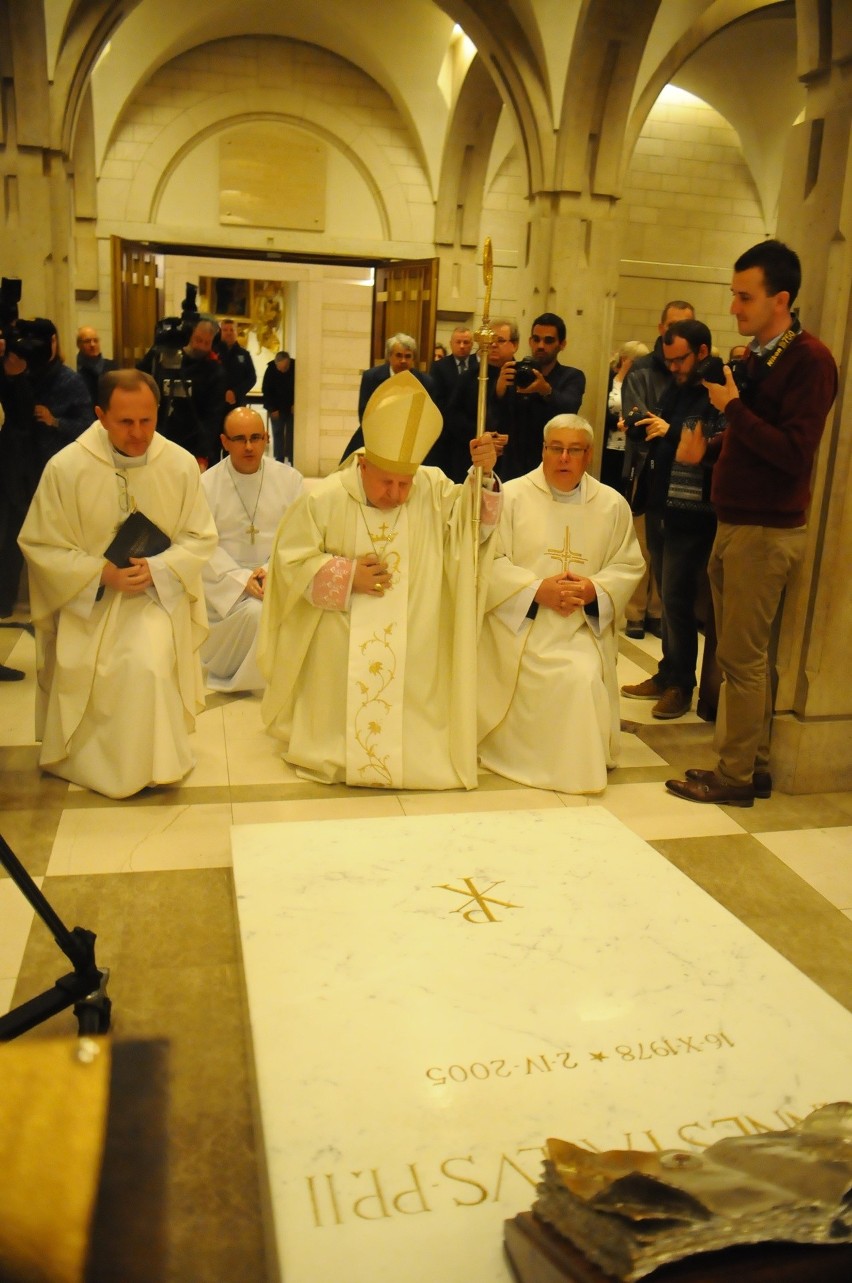 Kraków. Rocznica 98 urodzin Karola Wojtyły msza święta w Centrum JP II [ZDJĘCIA]