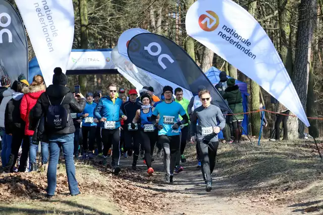 (Pogoda w sobotę dopisała uczestnikom City Trail w Lublinie)