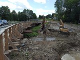 Budują nowy most na trasie do Krynicy Zdroju. Koniec prac w Polanach w tym roku. Wideo