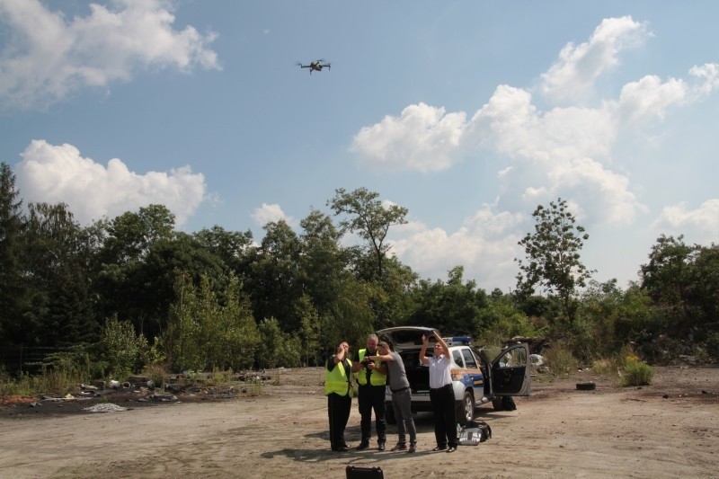 Strażnicy miejscy w codziennej służbie korzystają z drona