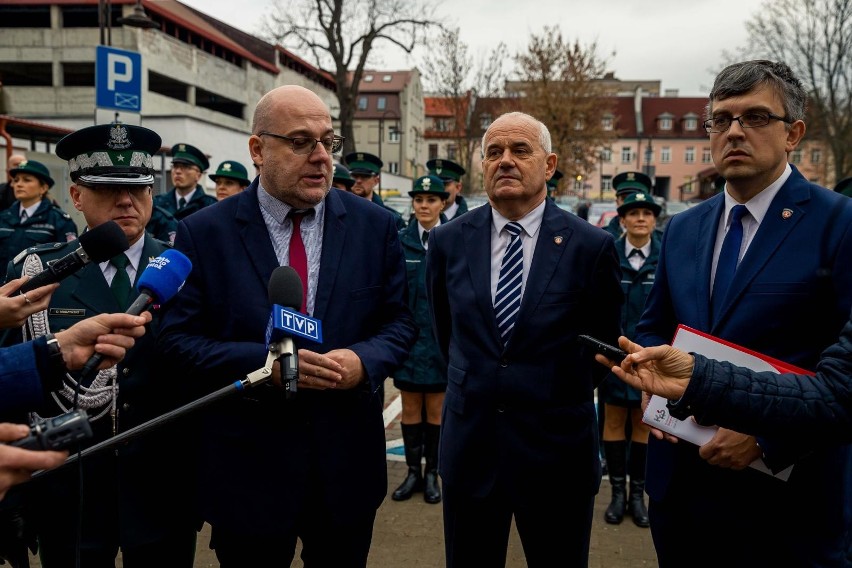 Od poniedziałku (4.11) Izba Administracji Skarbowej w...