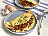 Puszysty omlet z kurkami na obiad. Mistrzowski przepis na sycące danie. Poleca Plate by Kate