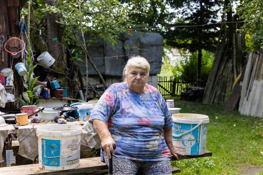 75-letnia mieszkanka Manasterza i jej syn żyją w tragicznych...