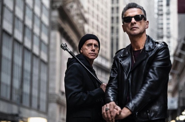 Depeche Mode nadal w formie - „Memento Mori" to powrót w wielkim stylu. Dave Gahan i Martin Gore po raz kolejny zerkają w mrok na pierwszym od sześciu lat albumie >>>