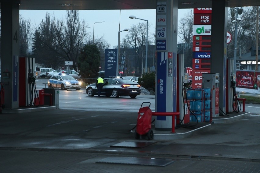 Niewybuch na stacji benzynowej Orlenu przy ul. Ślężnej