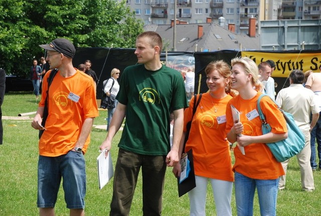 Studenci politologii z WSZiA przeprowadzali ankietę dotyczącą roli kobiet w biznesie. Badania dotyczyły m.in. kwestii dyskryminacji na rynku pracy.