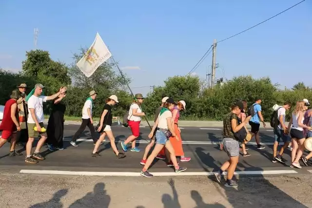 Ruszyły zapisy na pieszą pielgrzymkę na Jasną Górę, sprawdźcie, gdzie  w diecezji włocławskiej można się zapisać