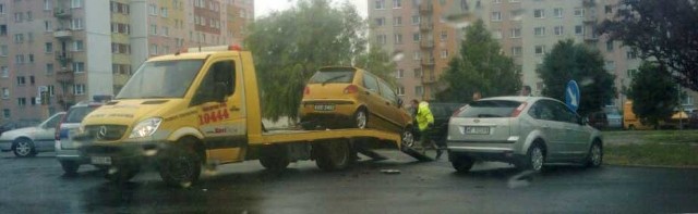 Wypadek w Koszalinie na skrzyżowaniu ul. Jana Pawła II i Śniadeckich.