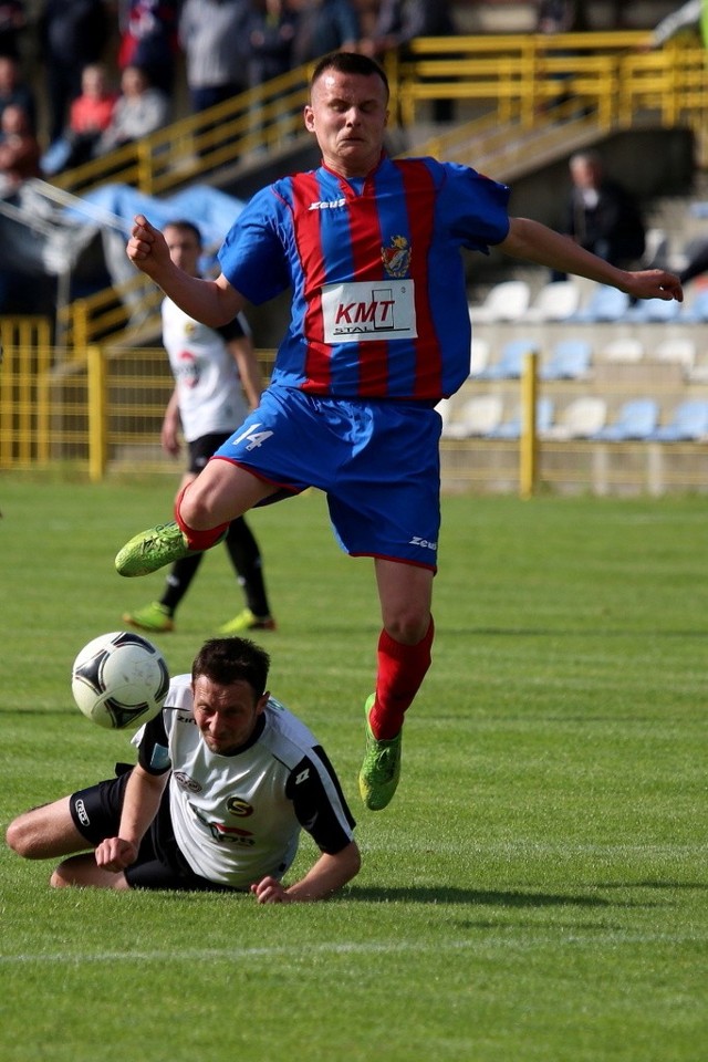 Piłka nożna. Gryf Słupsk - Start Miastko 4-0Piłka nożna. Gryf Słupsk - Start Miastko 4-0.