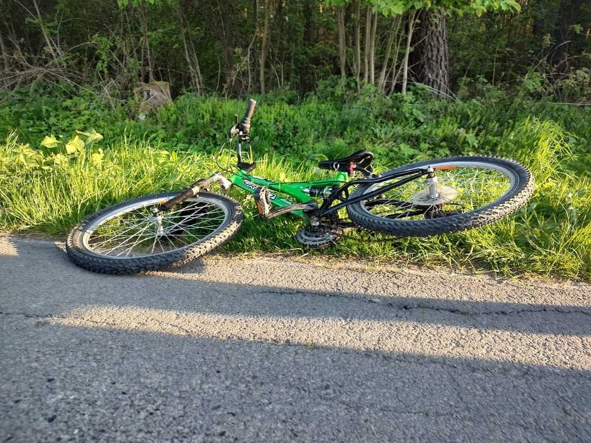 Potrącenie 10-letniego rowerzysty w Antonikach. Chłopiec trafił do szpitala [ZDJĘCIA]