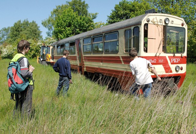 Kolejka odjeżdża z ul. Kolejowej 4 co niedzielę o godzinie 11, wraca o 15.