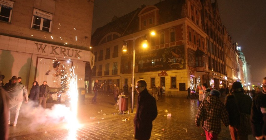 Sylwester na Rynku. Tak Wrocław witał Nowy Rok (MNÓSTWO ZDJĘĆ)