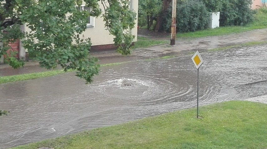 Ulewa przeszła nad Słupskiej. Jutro możliwe kolejne burze.