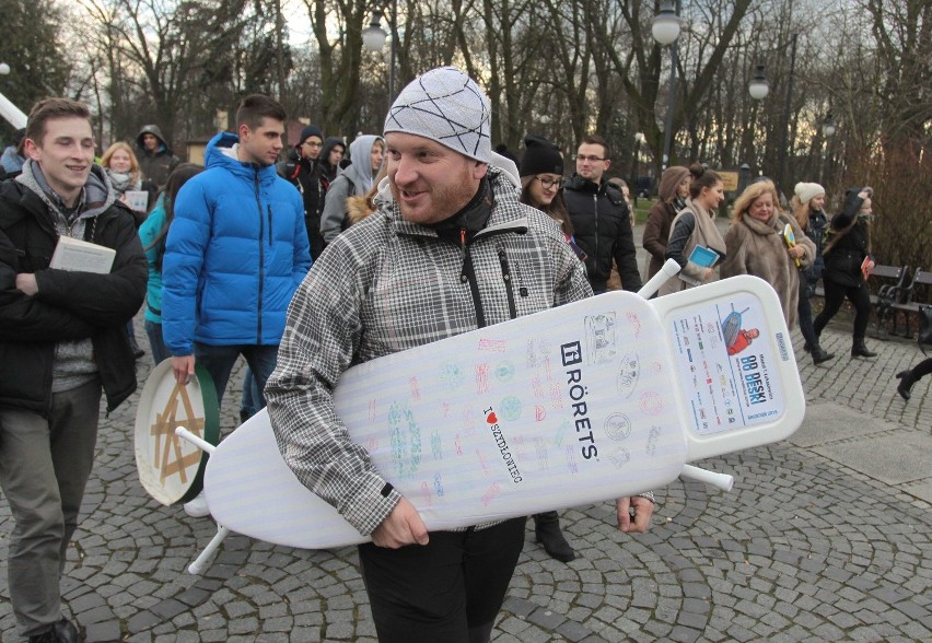 Znany podróżnik z akcją "Od deski do deski" w Radomiu